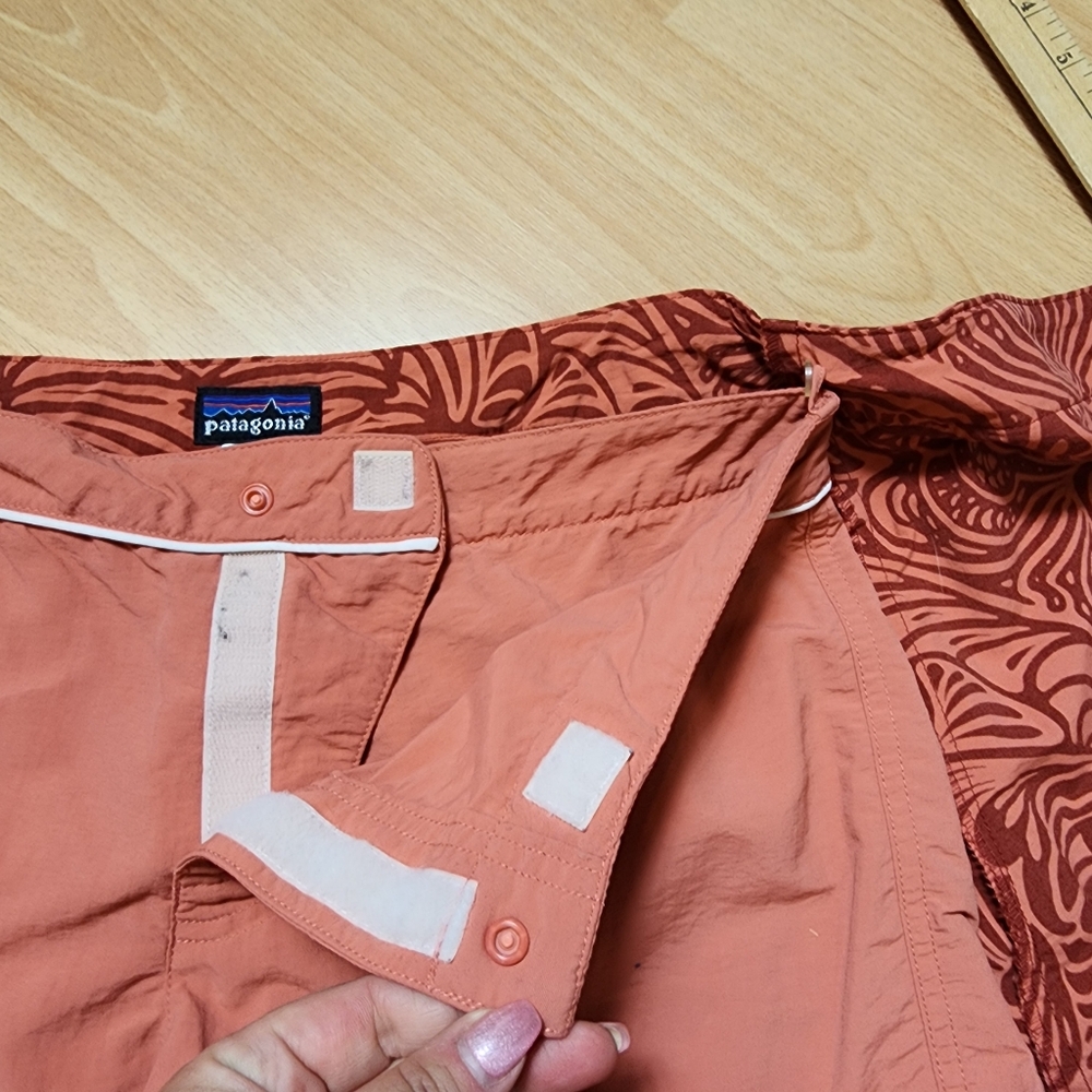 Patagonia Button Out Boardie Shorts Wrap‎ Skirt Size 6 Coral Red - Picture 5 of 16